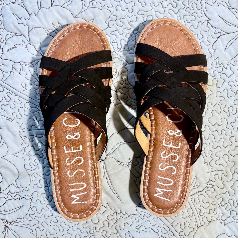 Musse & Cloud Black Suede Crisscross Platform Slide Sandals Sz 41 US 10 🧡